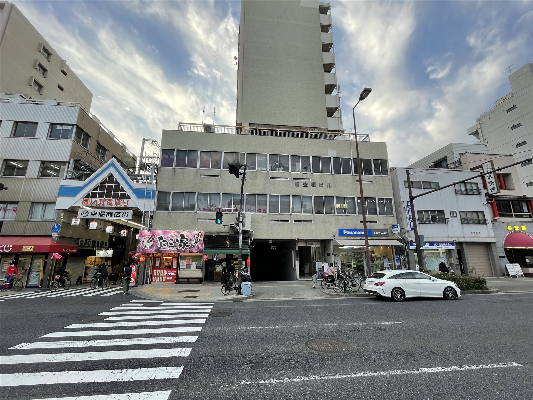 新空堀ビル外观与空堀商店街入口